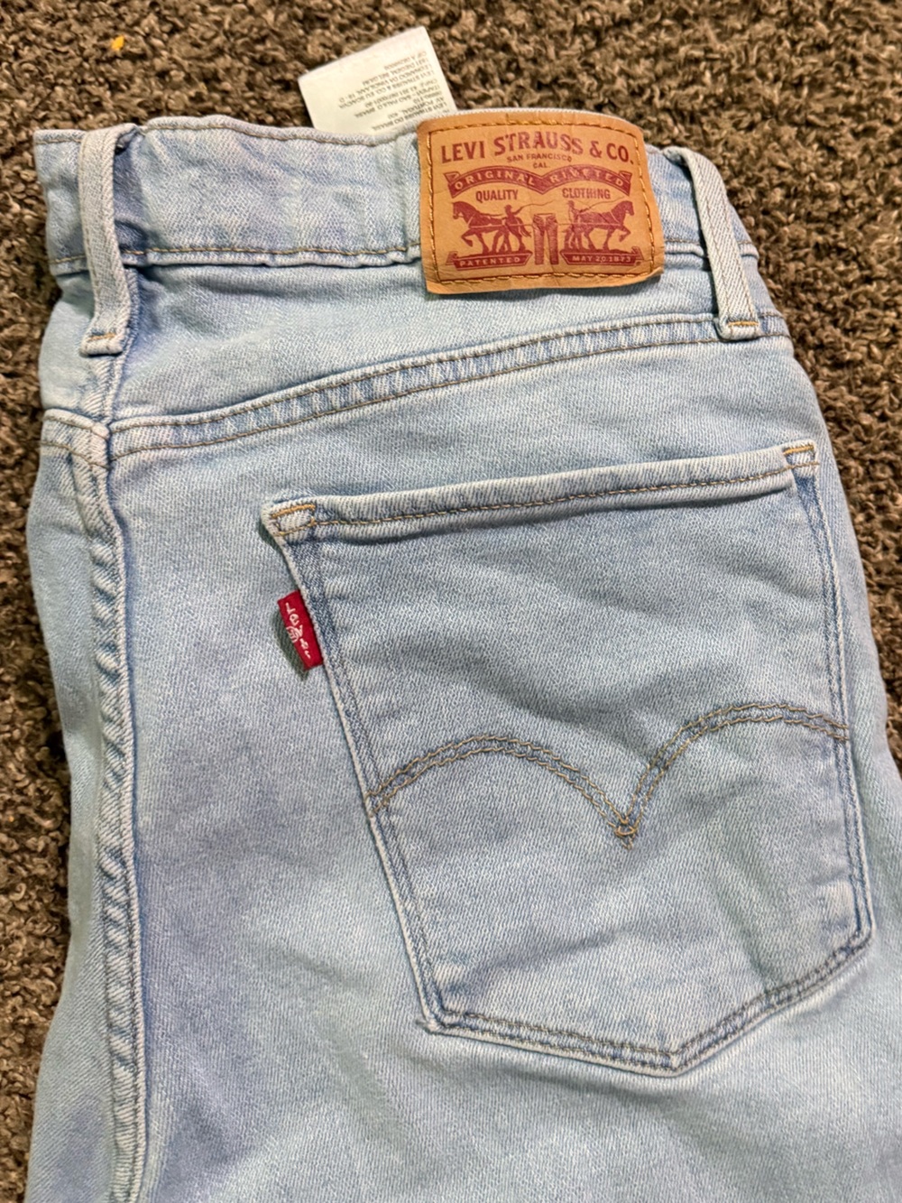 Levi’s High Rise Skinny- Classic Back Pocket